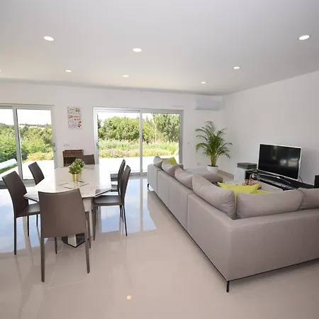 W Heated Pool Near Obidos, Cleaning Included